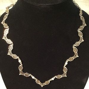 Elegant gold necklace with rhinestones